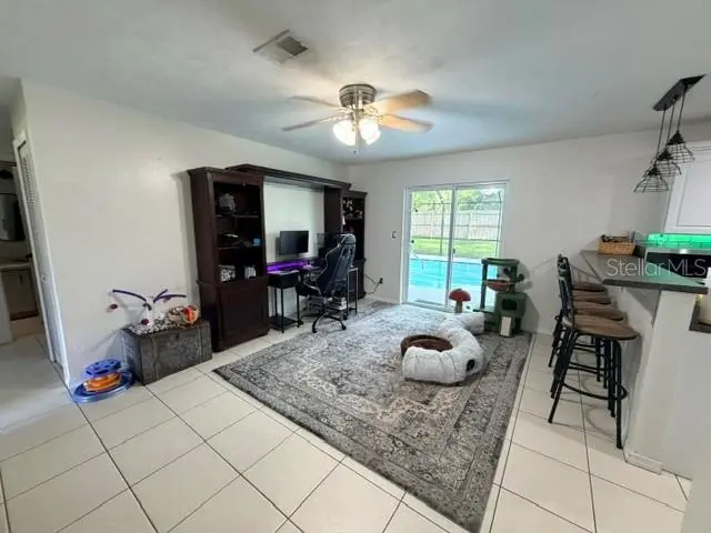 706 Venters St, FL