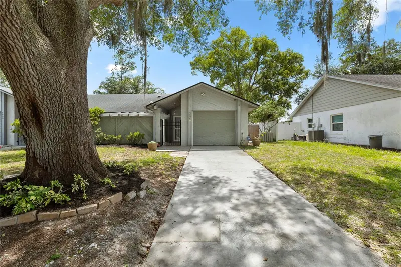 5894 Shale Ct, FL