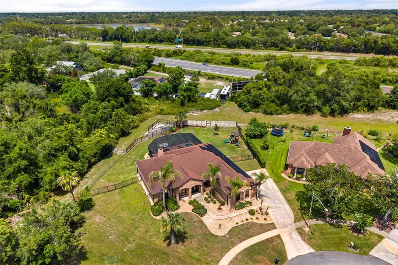 660 Moss Point Cove Ct, FL