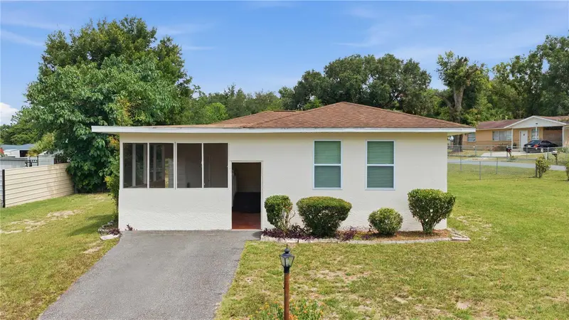 34 Lake Court Loop, FL