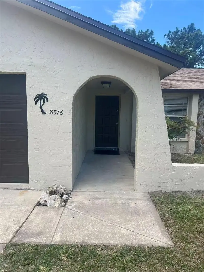 8516 Inwood Dr, FL