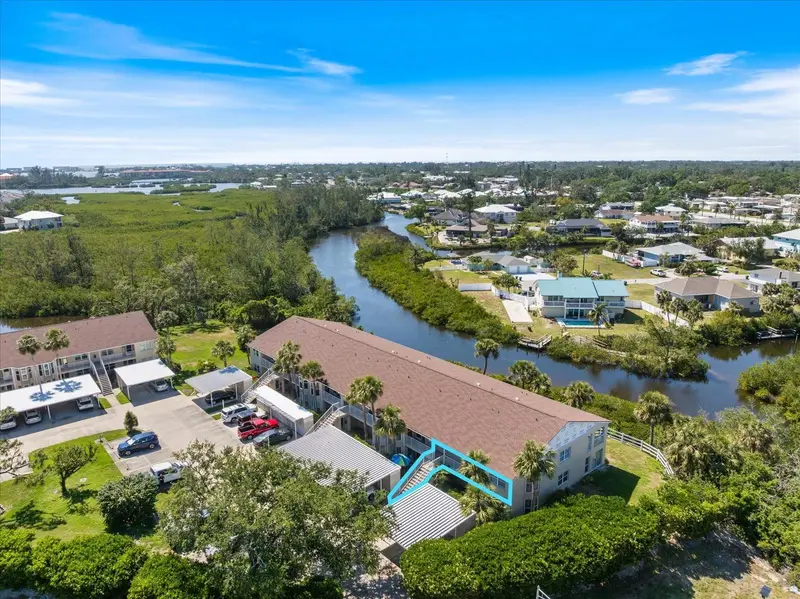 841 Waterside Dr #206, FL