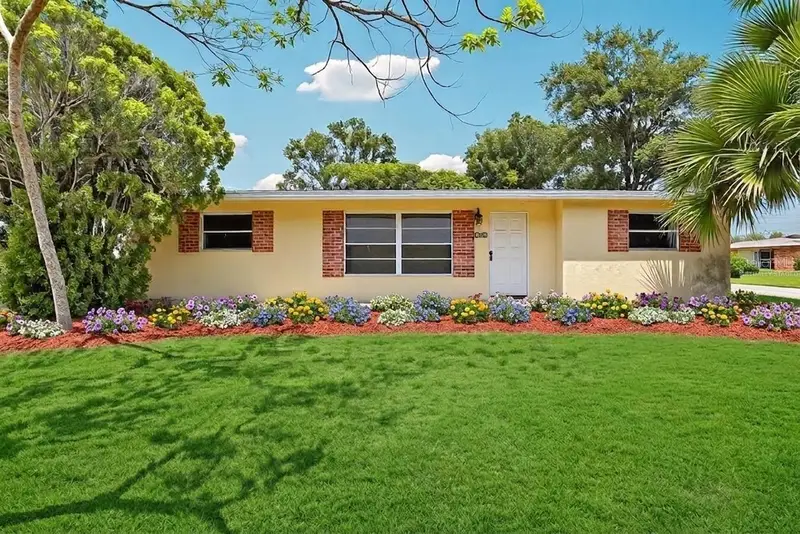 1806 Dodge Cir, FL