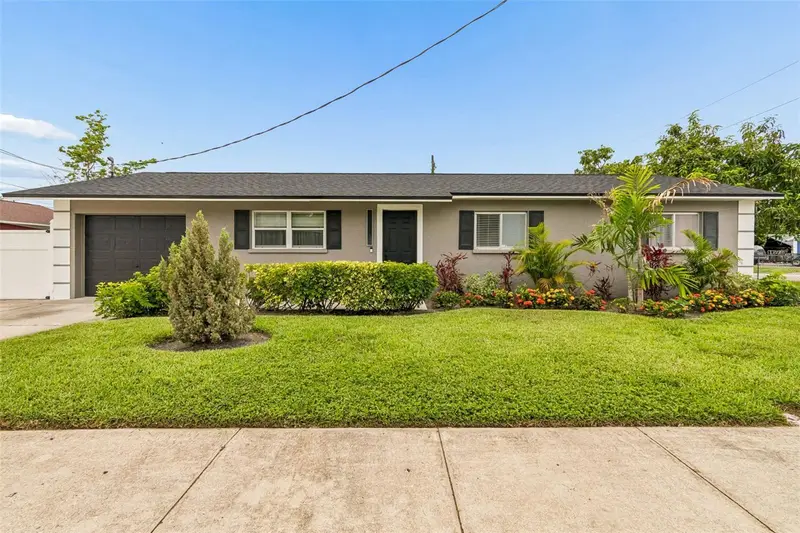 1129 4th Ave W, FL