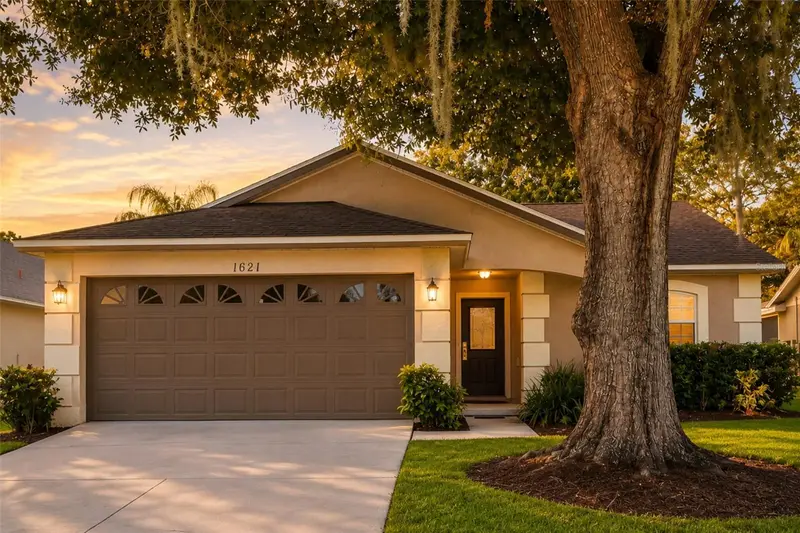 1621 Oak Hill Trl, FL