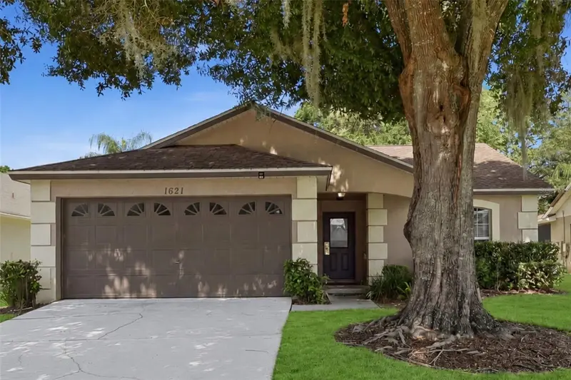 1621 Oak Hill Trl, FL