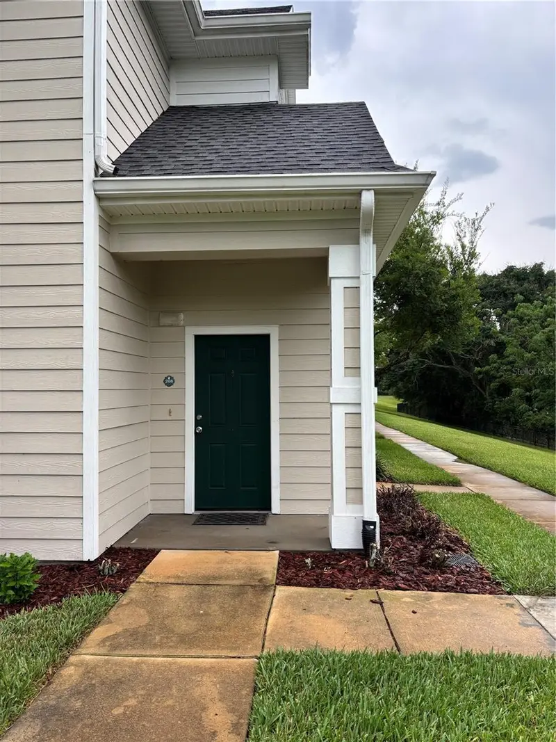 304 Southern Pecan Cir #208, FL