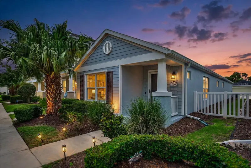 12666 Shimmering Oak Cir, FL