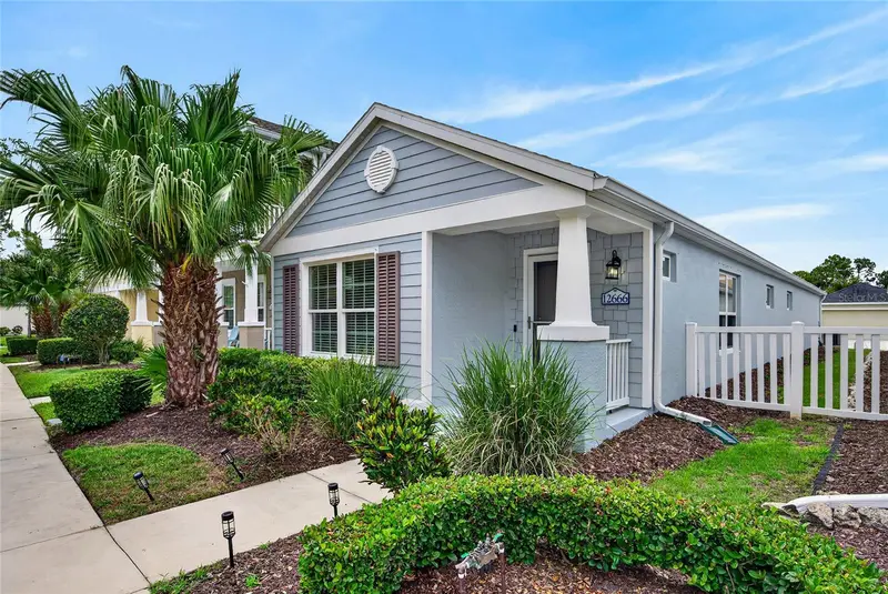 12666 Shimmering Oak Cir, FL