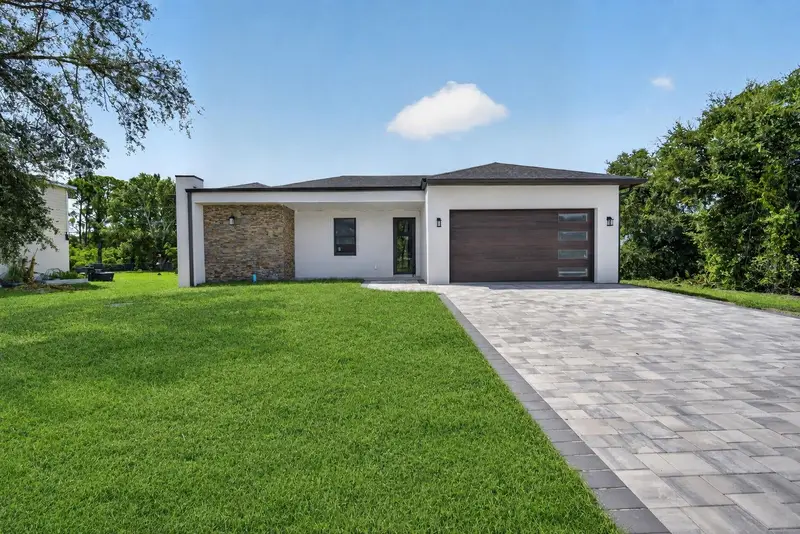 22333 Elmira Blvd, FL