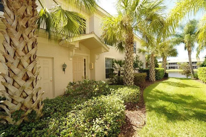 7106 Prosperity Cir #1201, FL