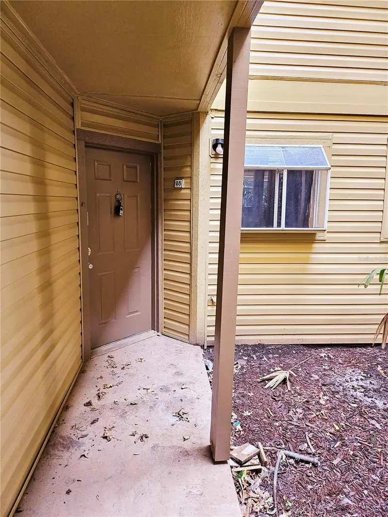 1916 Lake Atriums Cir #25, FL