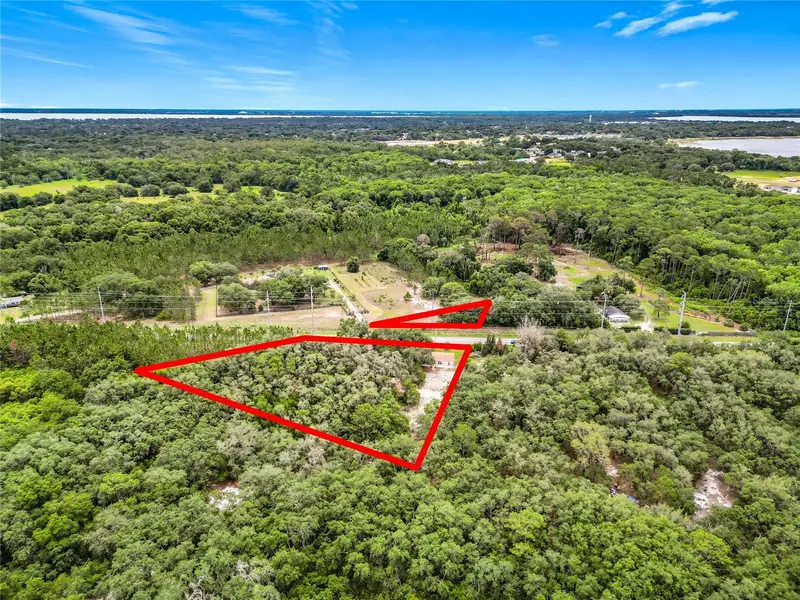 9129 County Road 44, FL