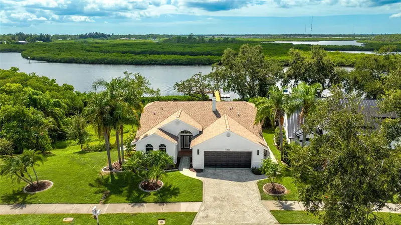 4304 14th Ave E, FL