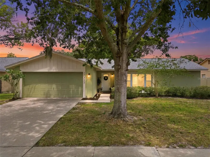 17513 Shadyside Cir, FL