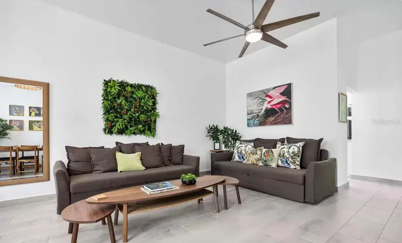 250 Calle Del Parque #1b, PR