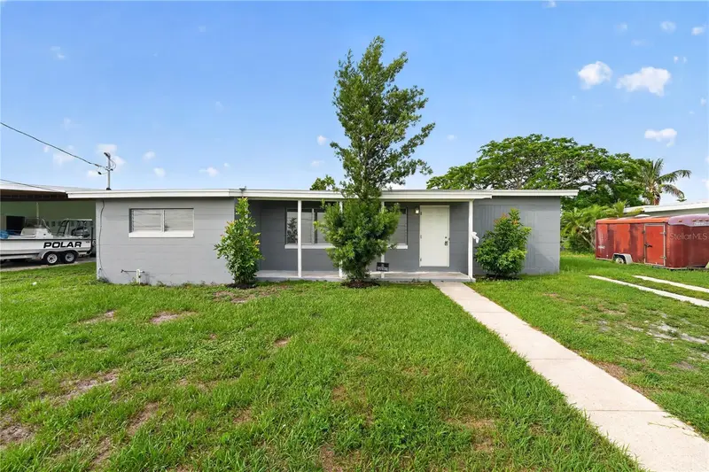 691 Sharon Cir, FL