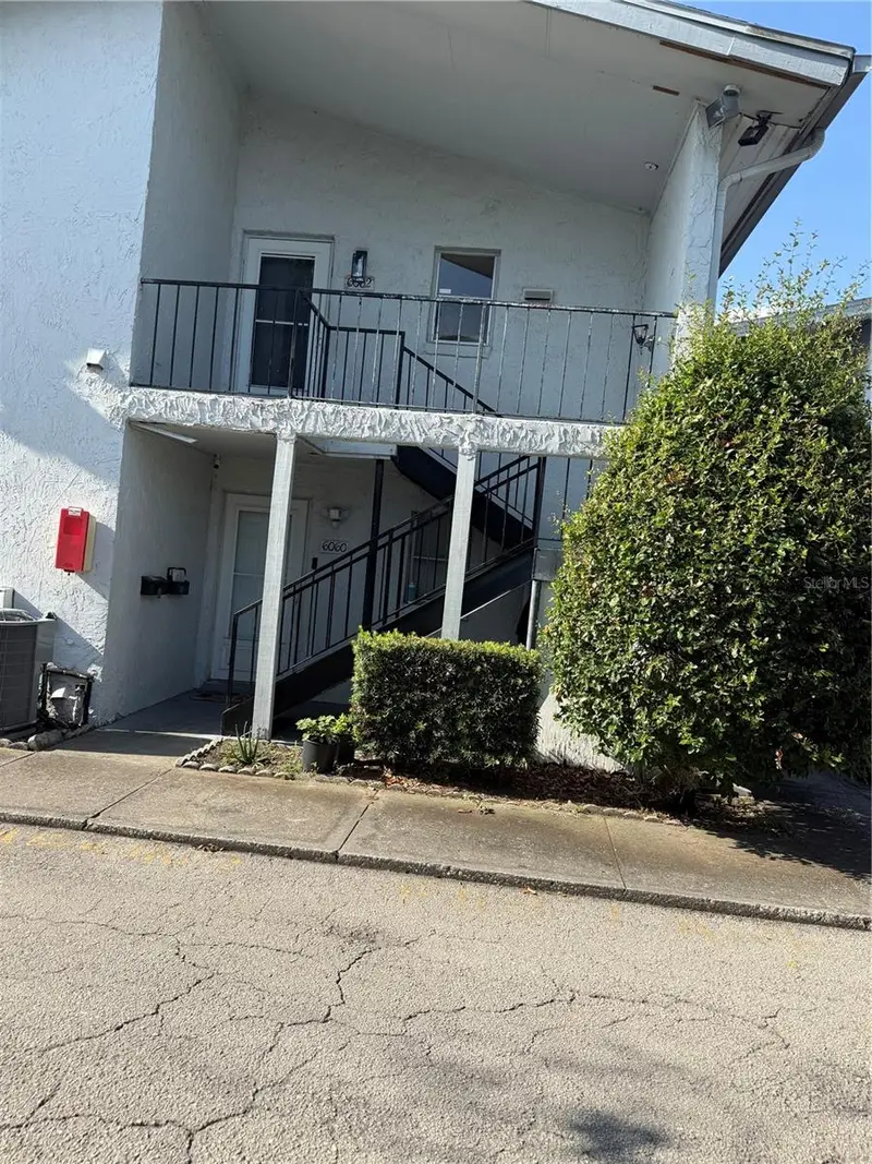 6062 Amberly Ave #F53, FL