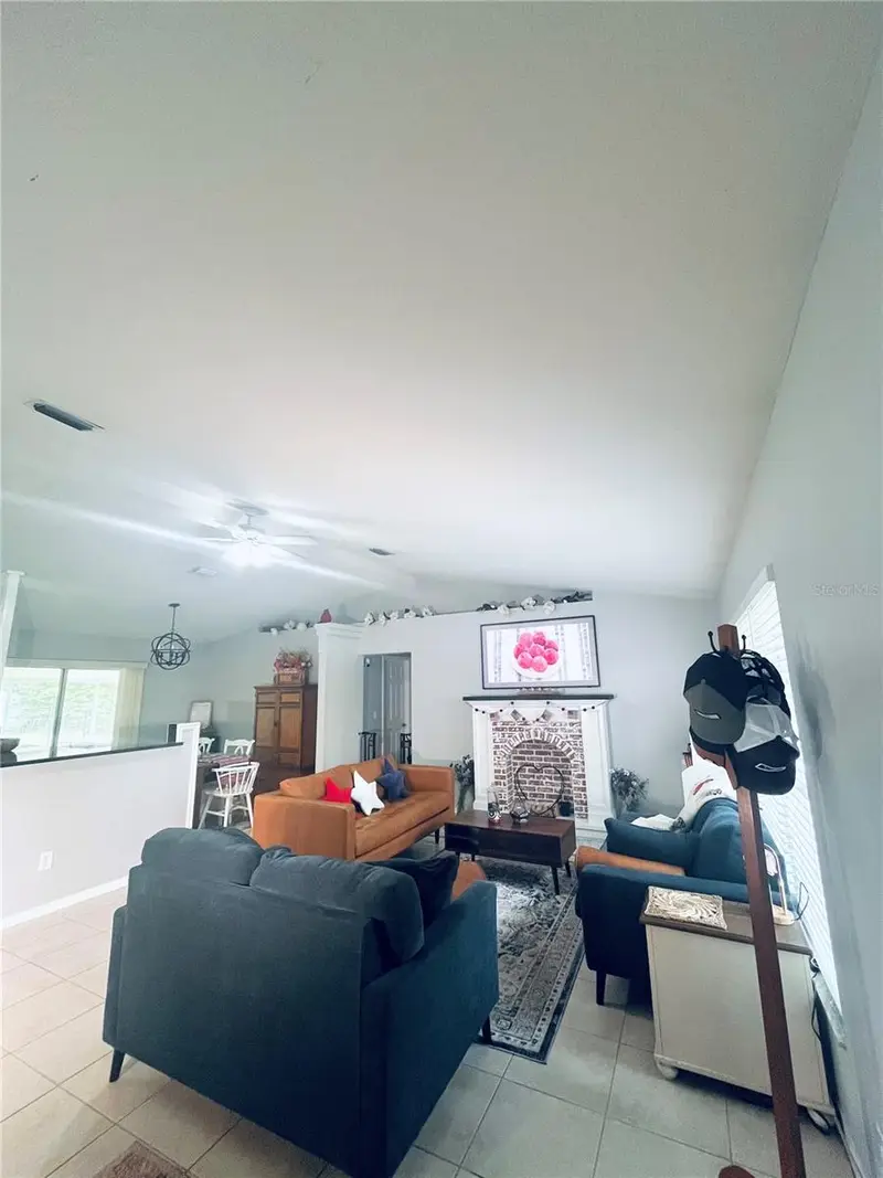 20517 Ne 114th Ave, FL