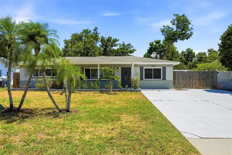 5586 30th Ave N, FL