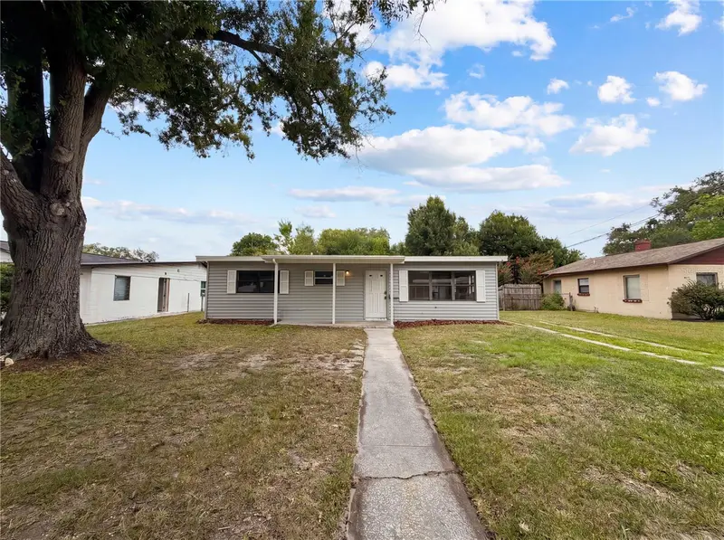 917 Golden Rule Ct N, FL
