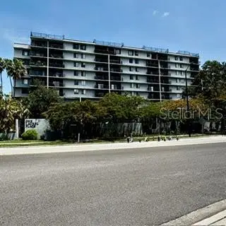 201 W Laurel St #703, FL