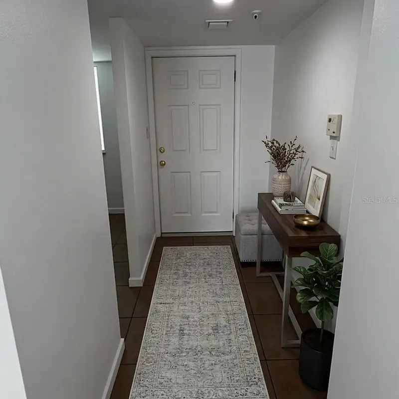201 W Laurel St #703, FL