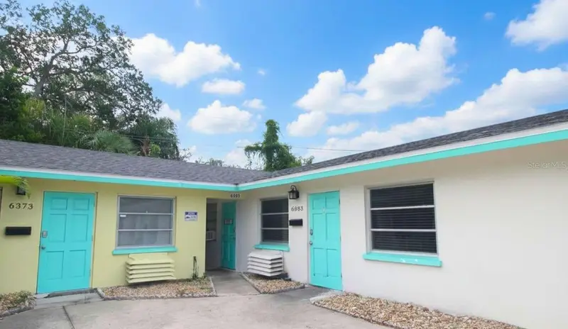 6383 Gateway Ave #6383, FL