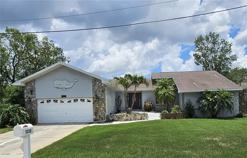 2210 Bayou Dr, FL