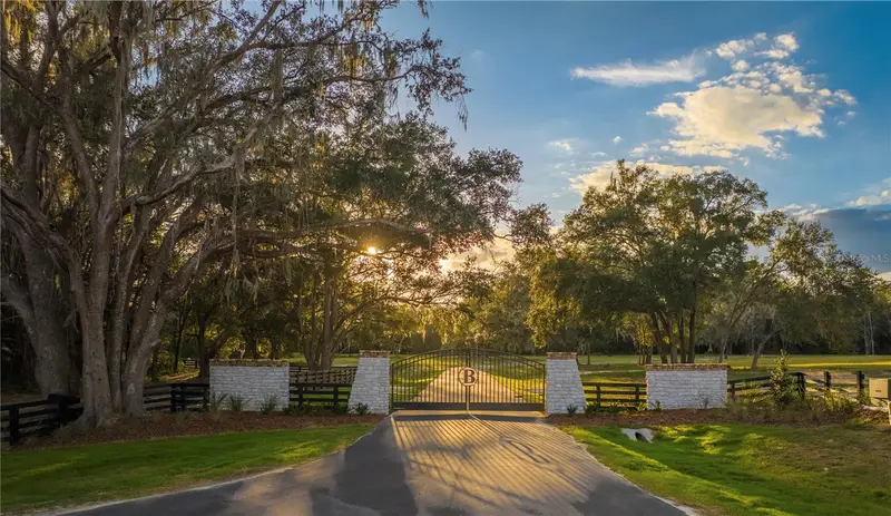 17187 Sw 11 Ct, FL