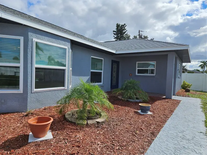 272 Malvern Dr, FL