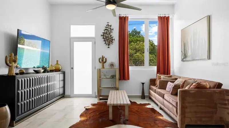 250 Calle Del Parque #2a, PR