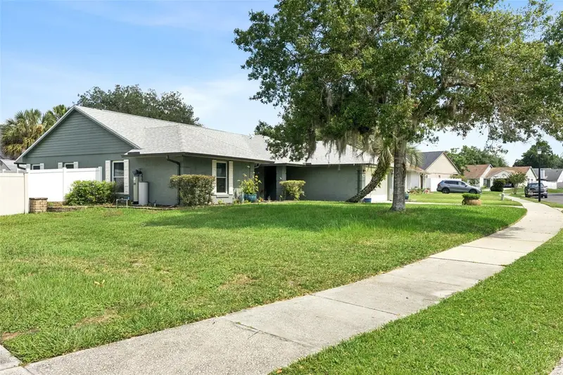 1006 Aviles Ct, FL