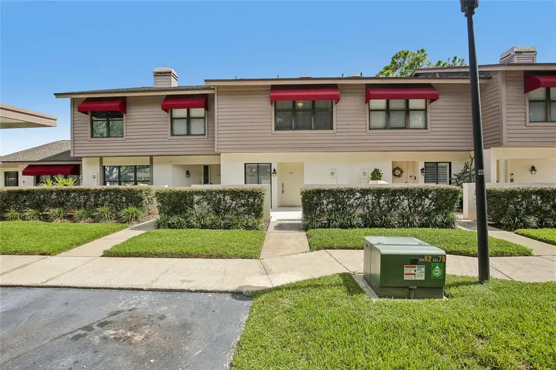 717 Oak Park Pl, FL