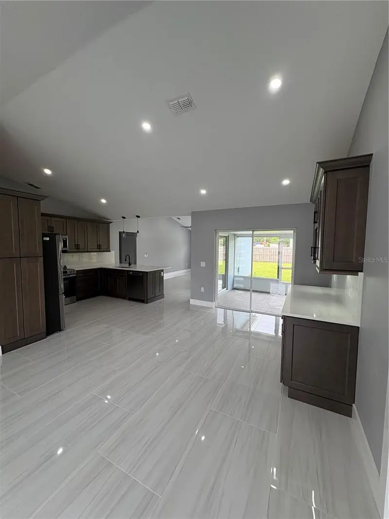 32 Emerson Dr, FL