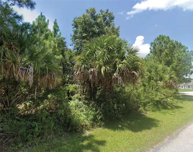 Lacoco St, FL