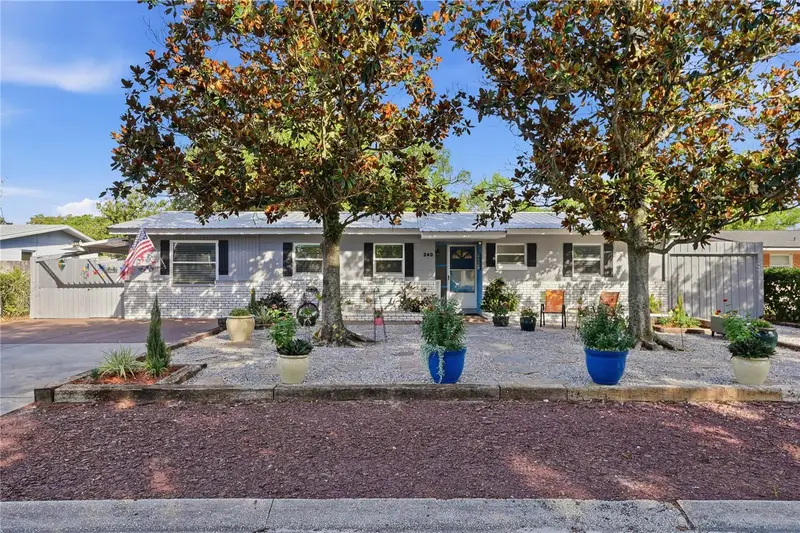 240 N Devon Ave, FL