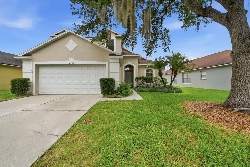 4905 Wessex Way, FL