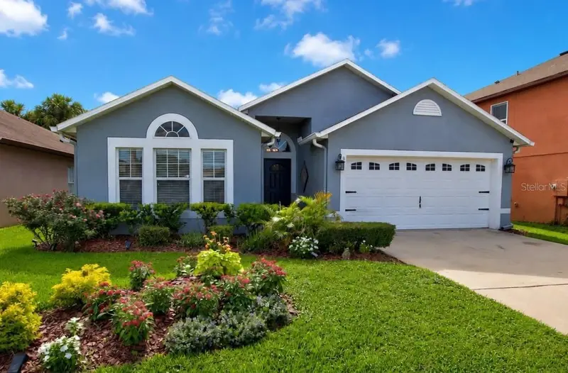 305 Fairfield Dr, FL