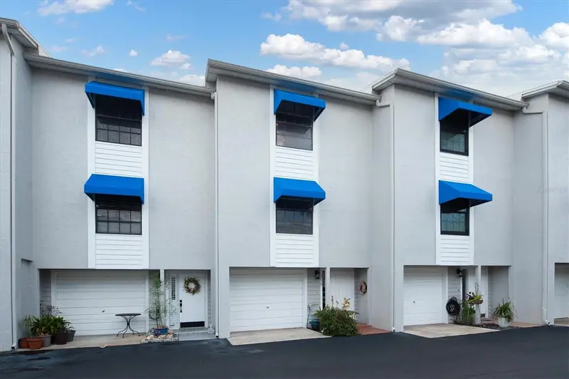 745 Pinellas Bayway S #206, FL