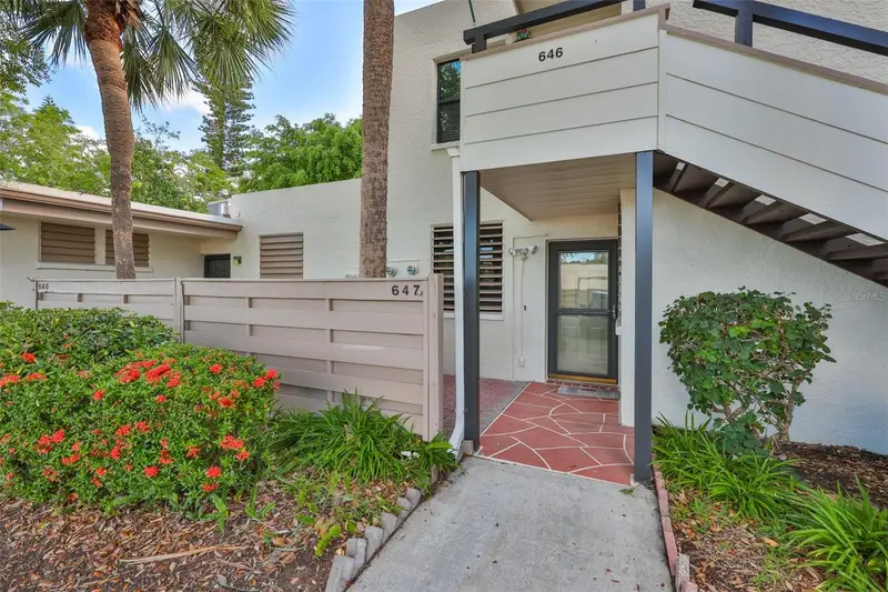 647 Woodlawn Dr #647, FL