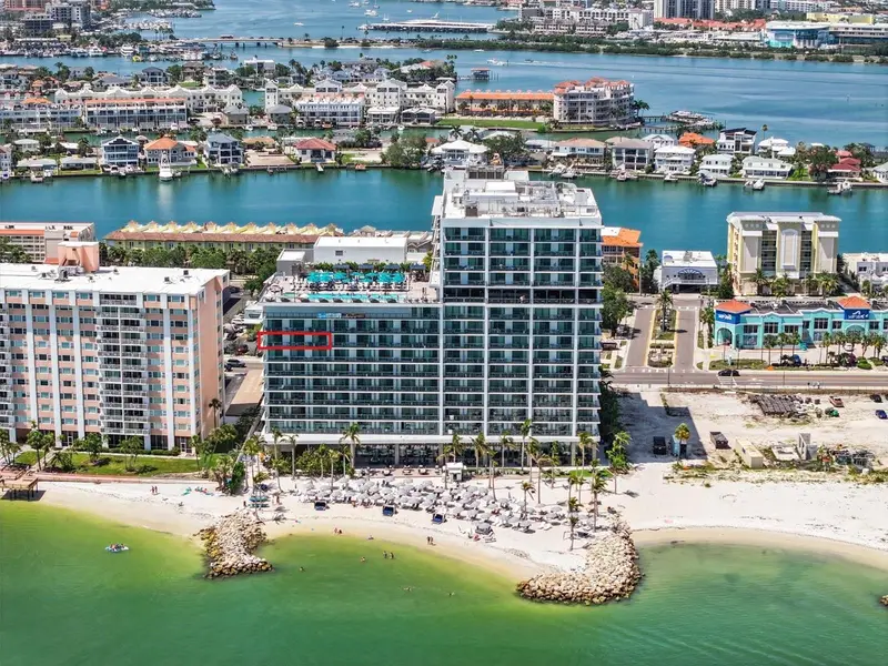 691 S Gulfview Blvd #815, FL
