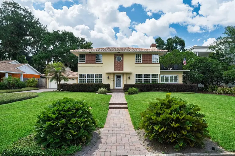 830 Lake Davis Dr, FL