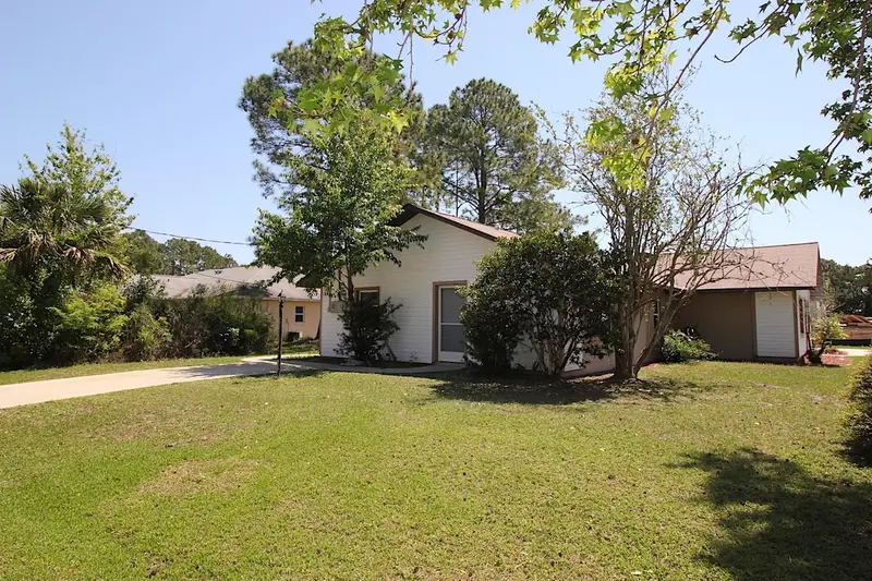2 Plateau Ln, FL
