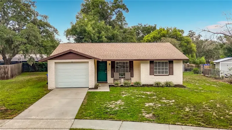 903 Carrie Cv, FL