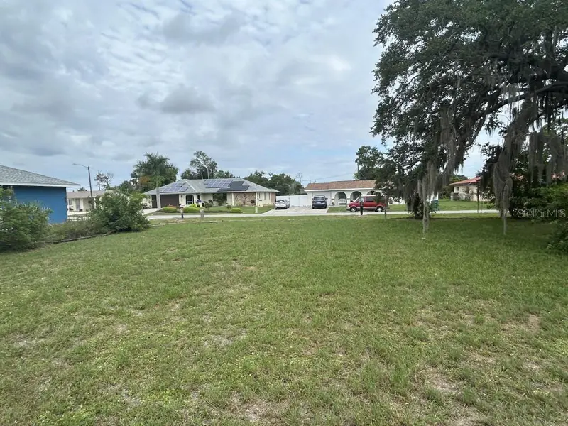 365 N Spring Lake Blvd Nw, FL