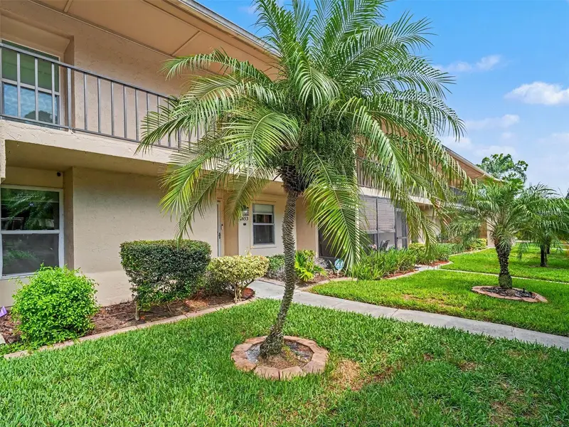 2653 Woodgate Ln #E-3, FL