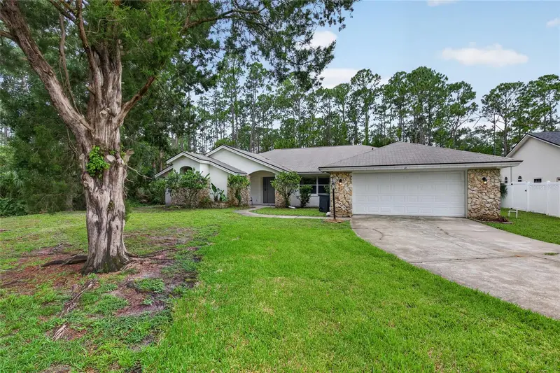 11 Walnut Pl, FL