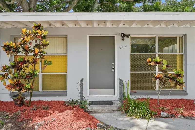 2117 Barcelona Dr, FL