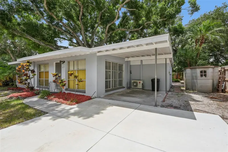 2117 Barcelona Dr, FL